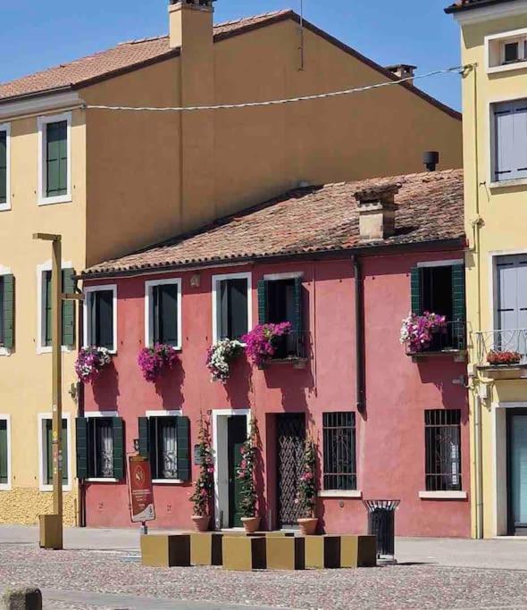Storico Alloggio Fronte Piazza In Borgo Portello Padova Exterior foto